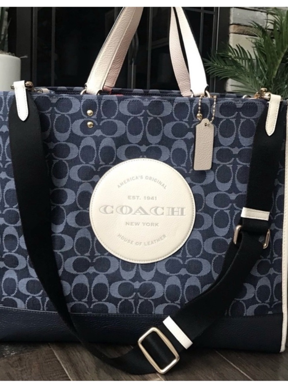 Coach Navy Signature Canvas Tote with White Trim and Black Strap - Picture 5 of 5